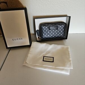 Card holder/coins wallet